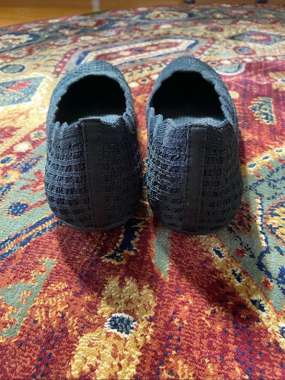 Skechers black stretchy